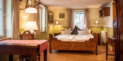 Nature hotel - Mitarbeiterbetreuung: Bio-Verpflegung - Ottendorf-Okrilla - Doppelzimmer mit Naturlatexschlafsystem - Bio-Pension Forsthaus