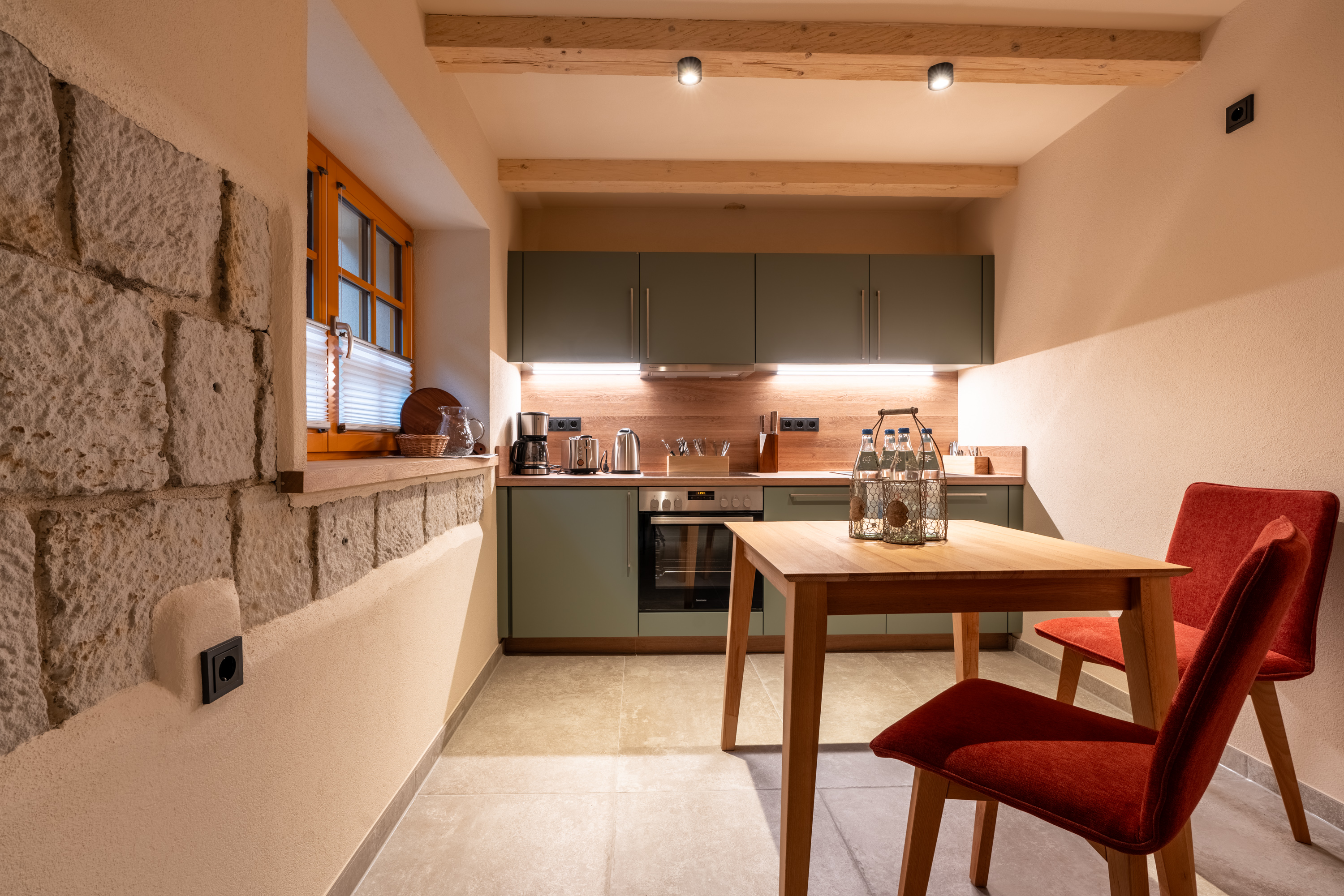 Biohotel: Die voll ausgestattete Küche im Löwenzahn. - BIO-NATURIDYLL WIESENGRUND