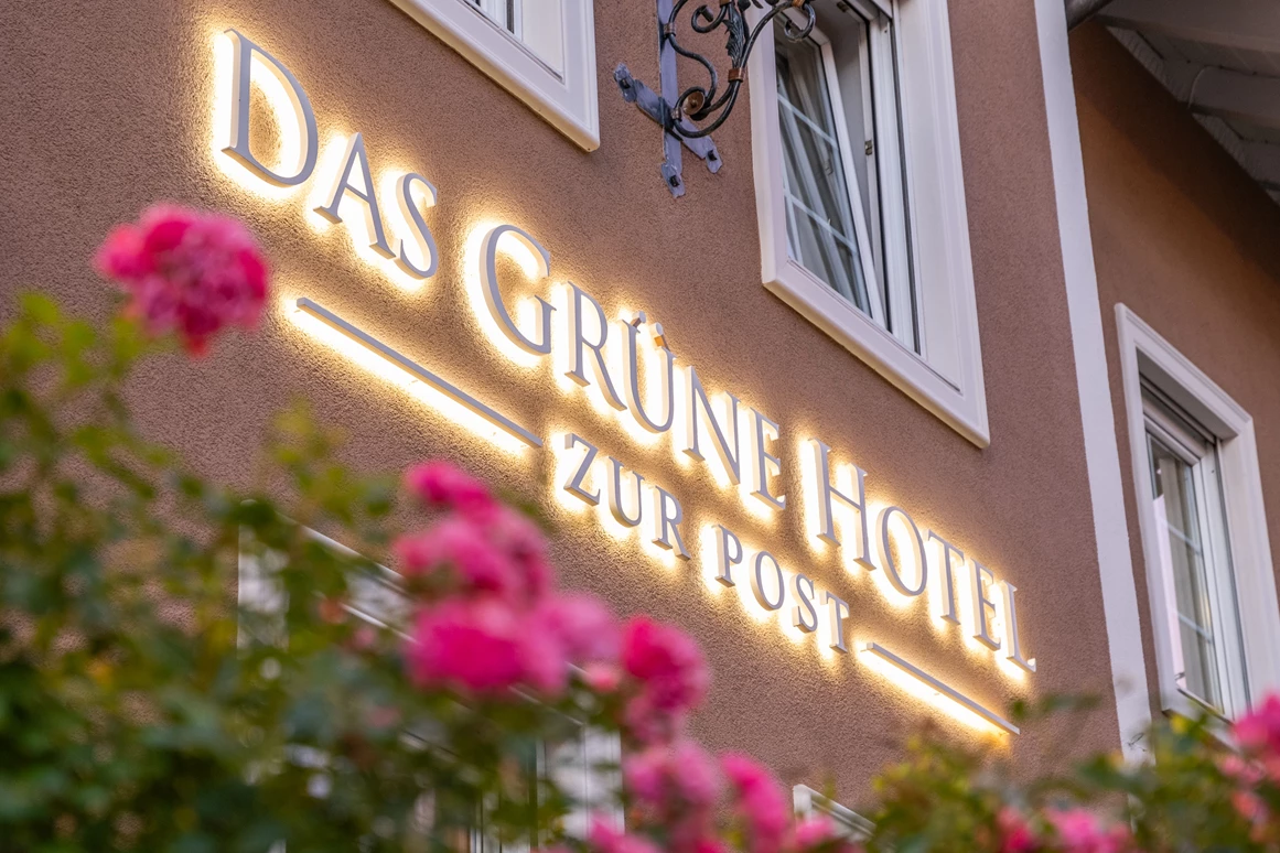 Biohotel: Hausansicht außen - Das Grüne Hotel zur Post - 100% BIO