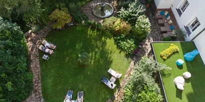 Naturhotel - Massagen - Salzburg-Stadt (Salzburg) - Liegen im Grünen - Hotel & Villa Auersperg