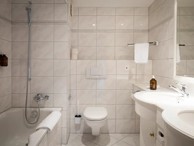 Biohotel: Hotelbadezimmer Sonnenberg Health Hotel - Sonnenberg Health Hotel