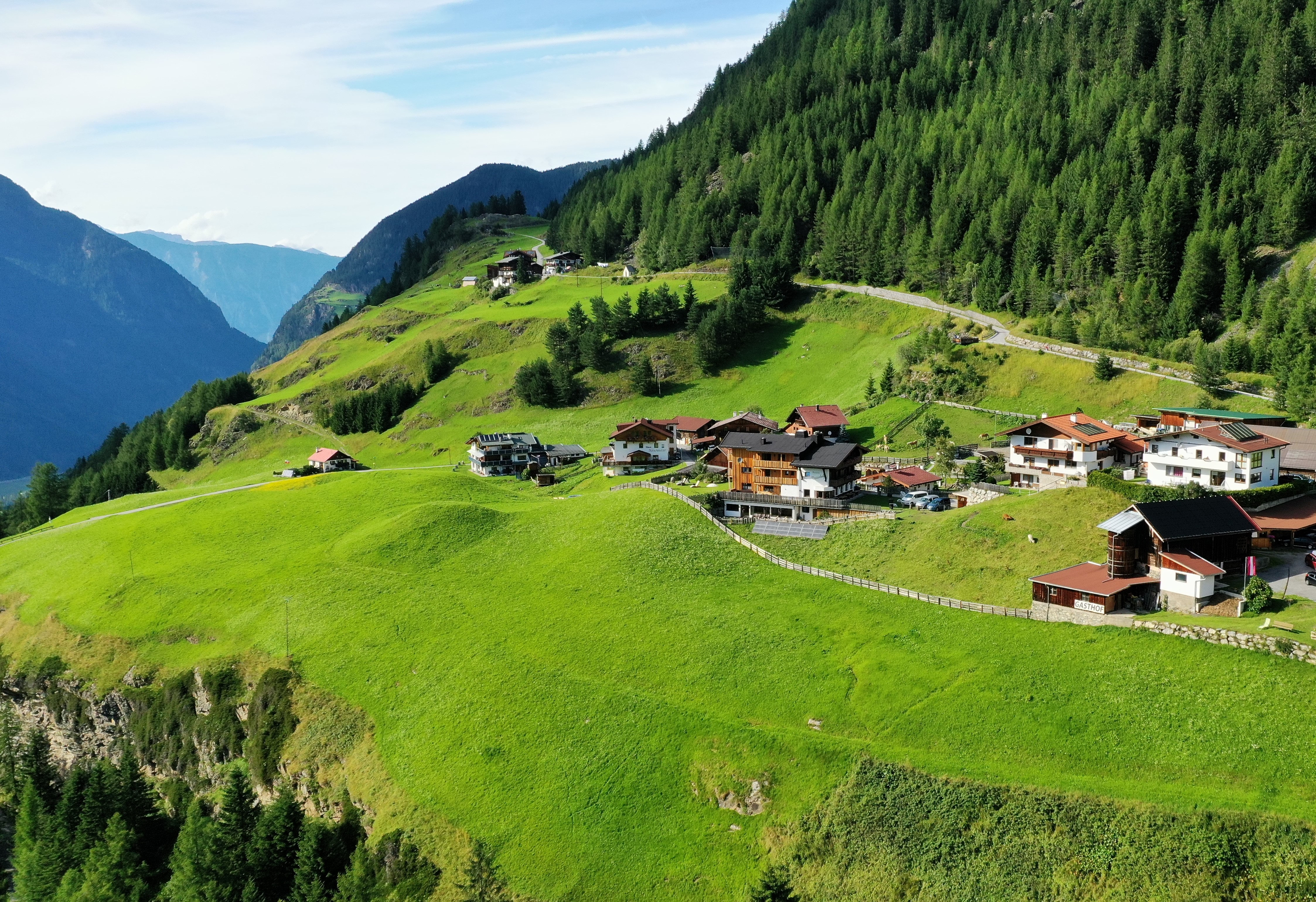 Biohotel: Der Veitenhof von oben - Bio & Reiterhof der Veitenhof