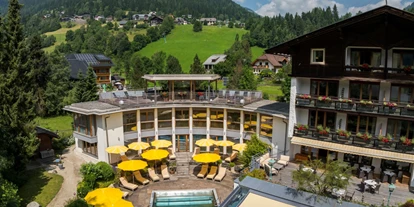 Naturhotel - Wassersparmaßnahmen - Outdoor Wellnessbereich mit Dachterrasse - **** Naturhotel Ortners Eschenhof