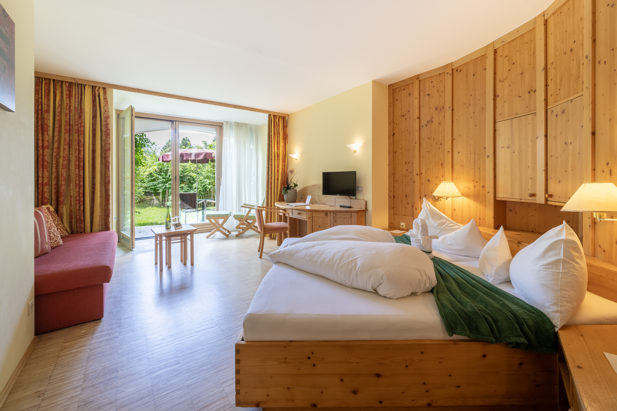 Biohotel: Doppelzimmer Superior - **** Naturhotel Ortners Eschenhof