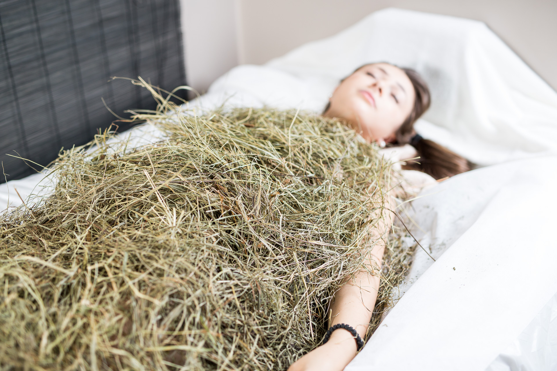 Biohotel: Entspannung in der Schwebeliege - **** Naturhotel Ortners Eschenhof