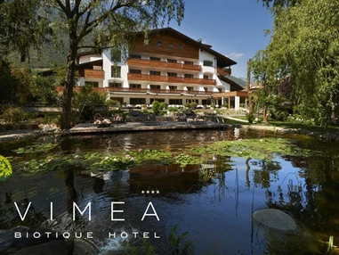 Biohotel: LA VIMEA Biotique Hotel Südtirol mit Naturbadeteich - Vegan Hotel LA VIMEA