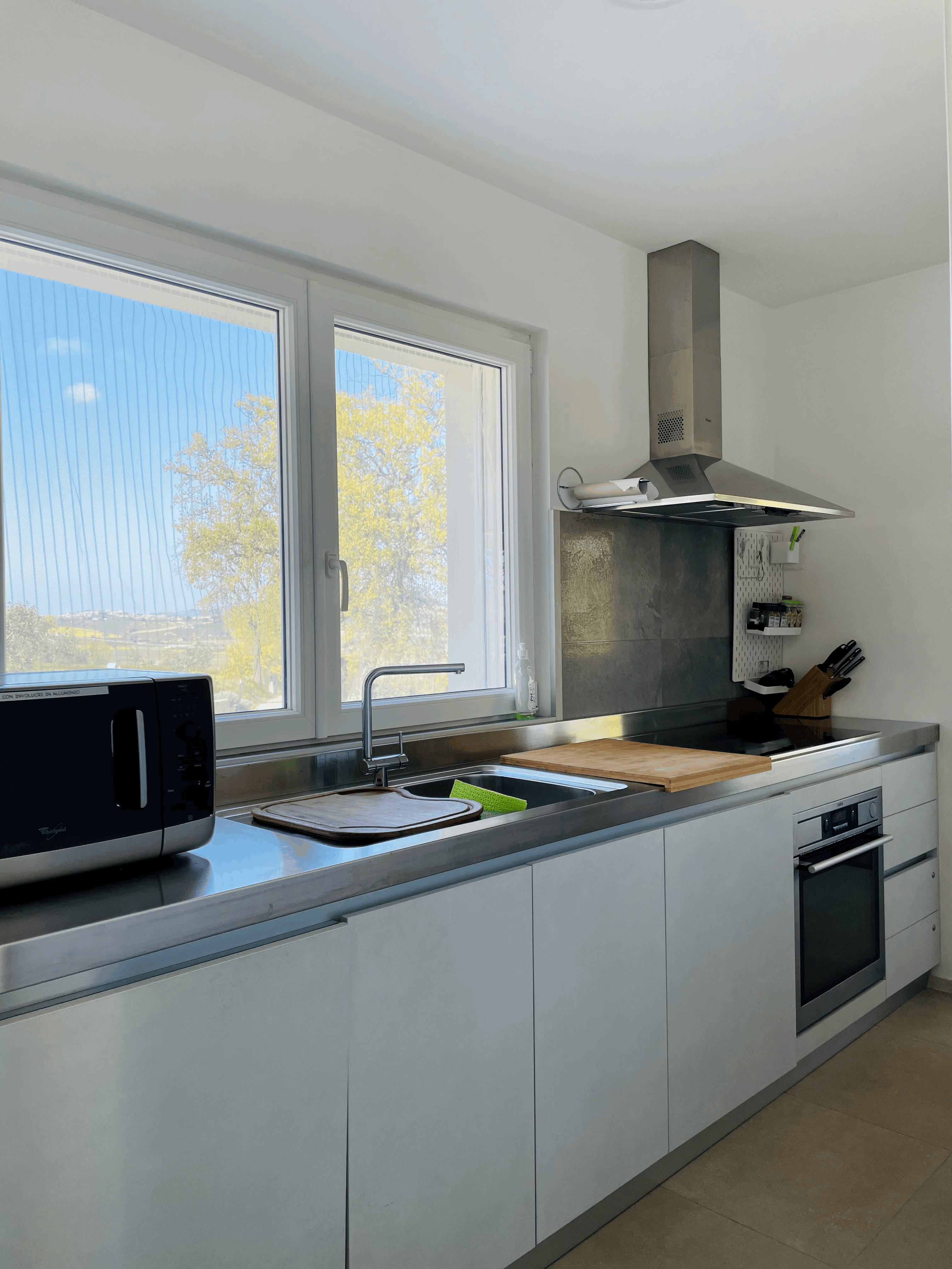 Biohotel: Kitchen with oven, microwave, fridge, WHASING DISHES AND WASHING MACHINE - RITORNO ALLA NATURA