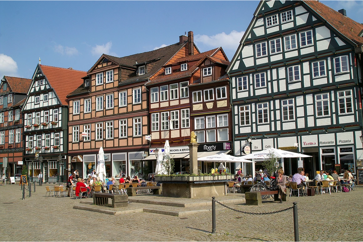 Biohotel: Perle der Region - Residenzstadt Celle, eines der größten Fachwerkensembel in Europa - Bio-Hotel TraumzeitHof - Naturotel