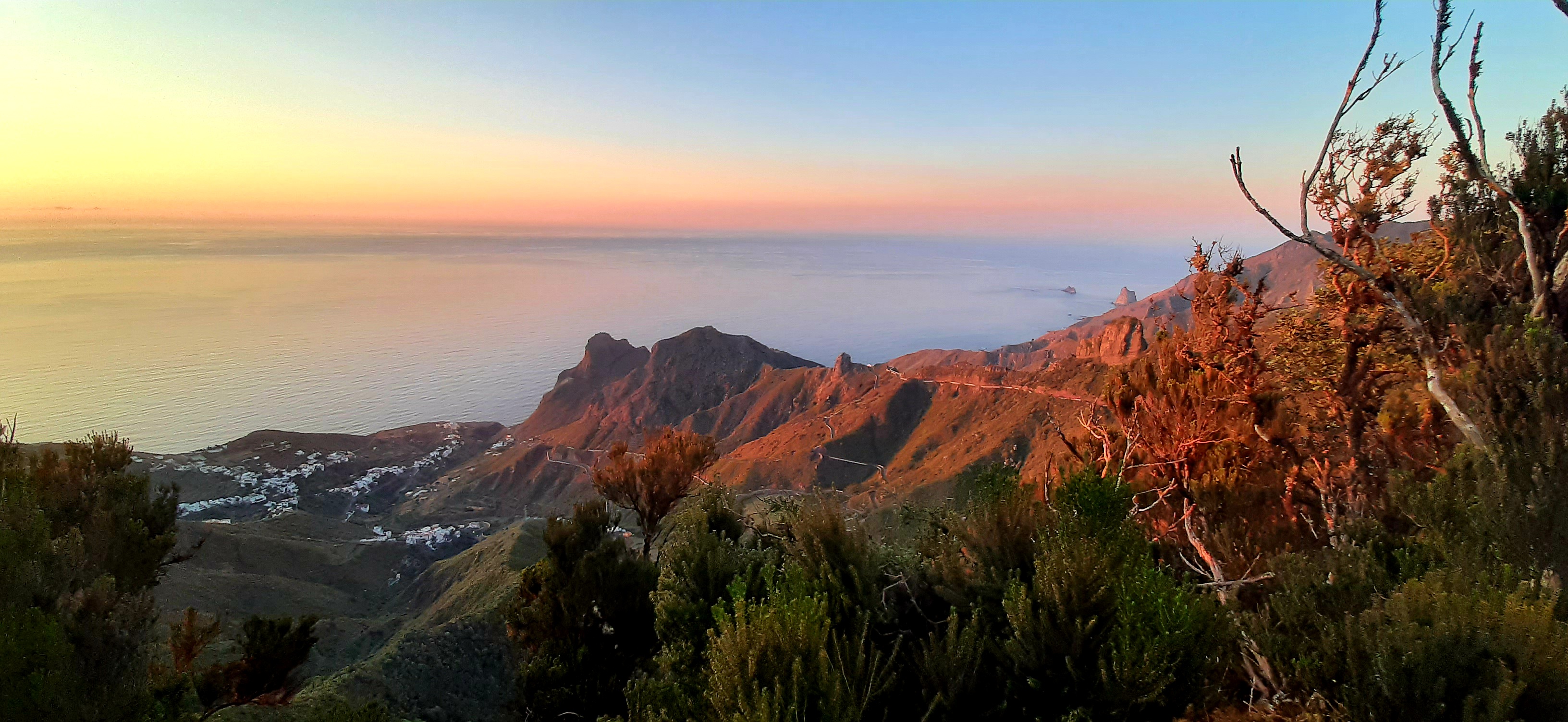 Biohotel: Villa Arte
Ausflug-Tip
Anaga-Gebirge
mehr unter: https://villa-arte-teneriffa.de/anaga-gebirge - VILLA ARTE exclusive Ferienapartments