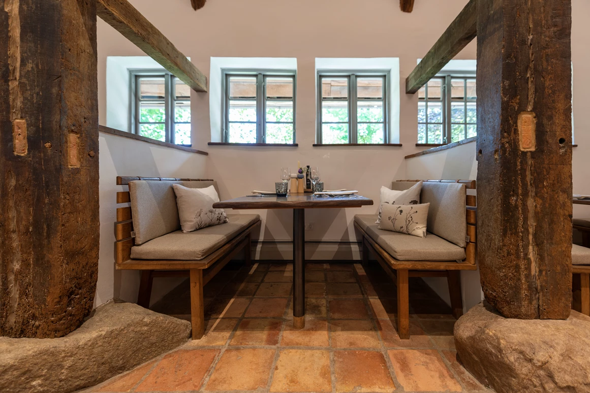 Biohotel: Die kleinen Nischen machen das Restaurant kuschelig - Biohotel Wildland