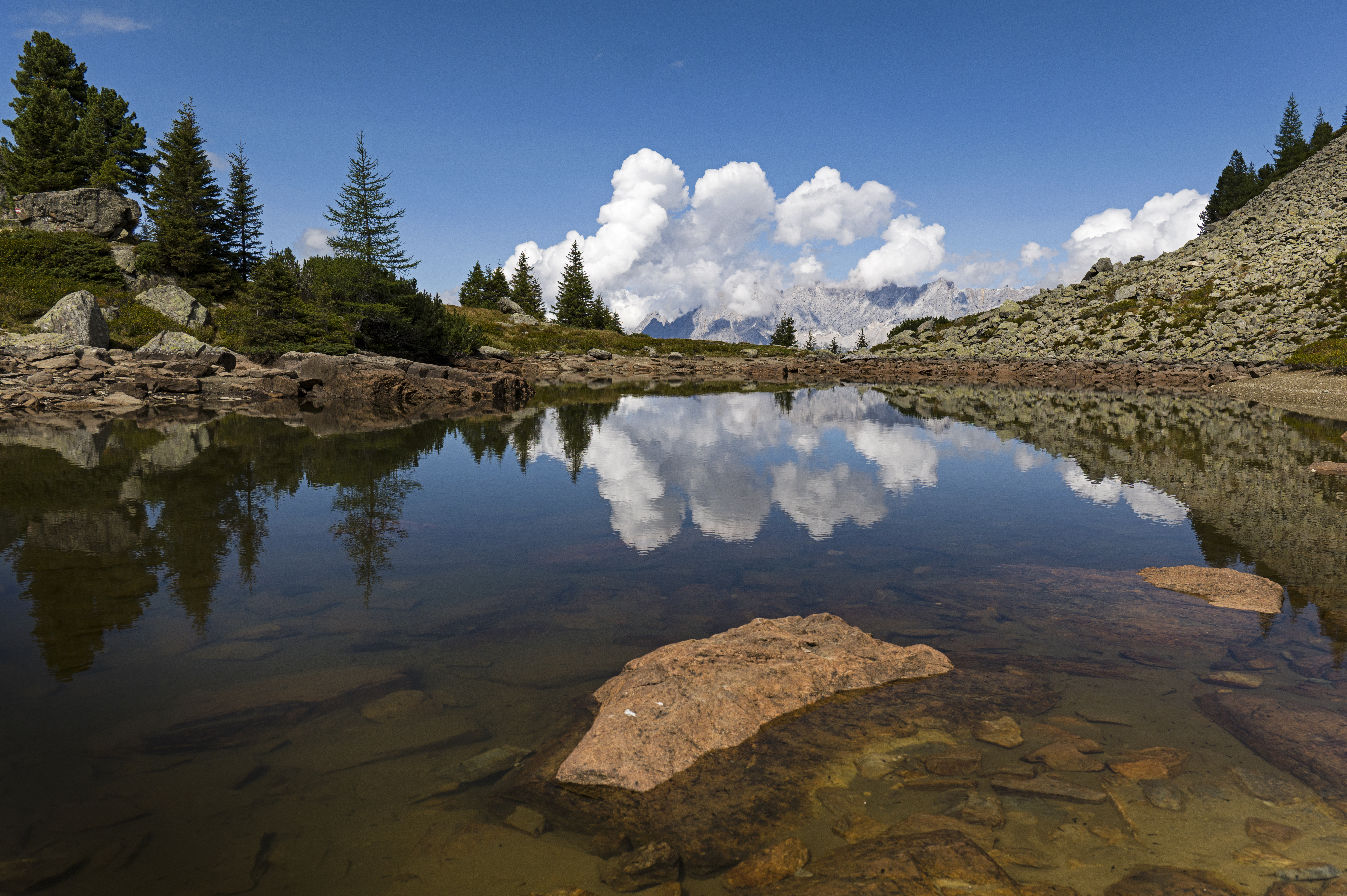 Biohotel: Wanderung zum Spiegelsee - Ecoquartier biYou