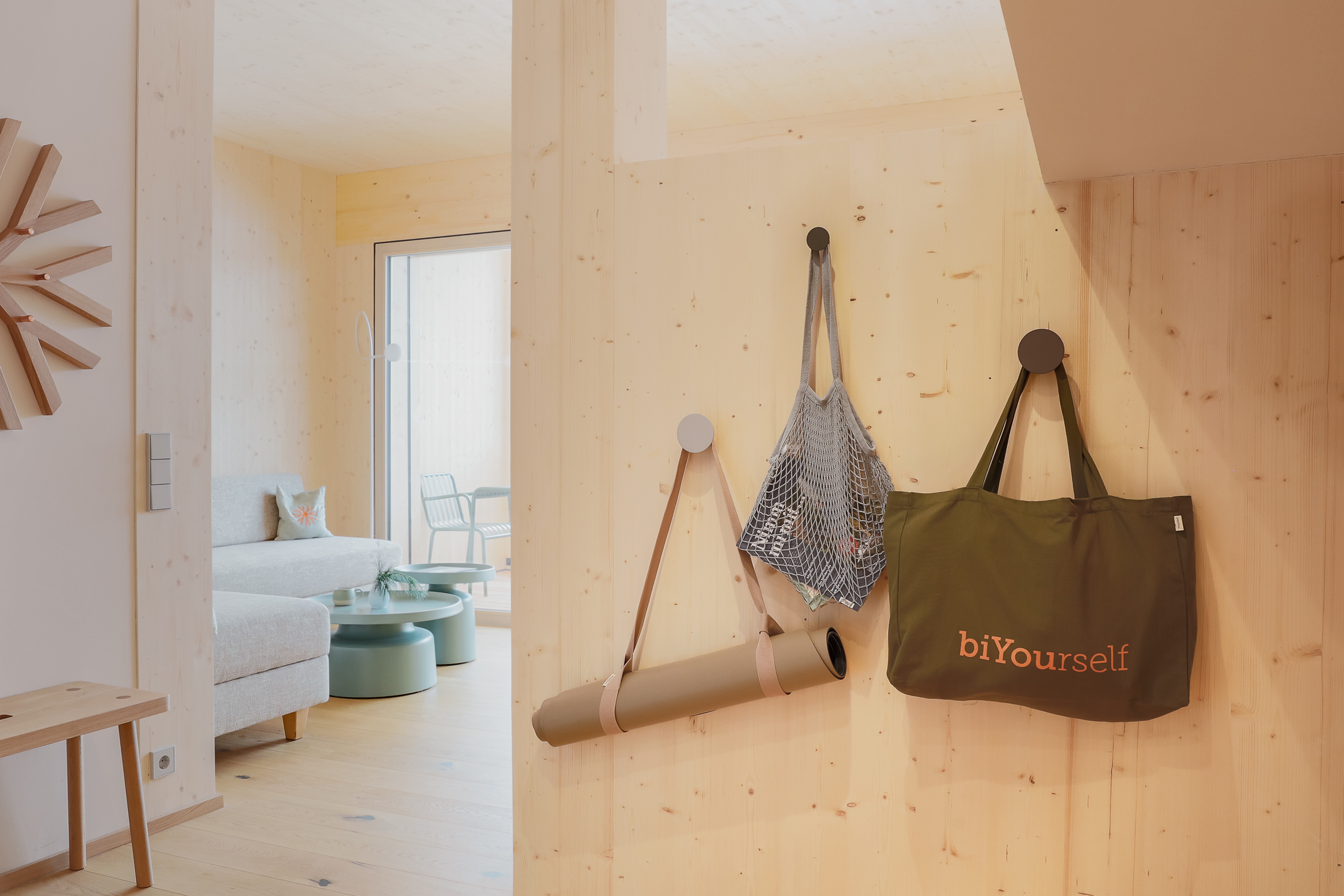 Biohotel: Nachhaltiges Design und Yogamatten am Zimmer - Ecoquartier biYou