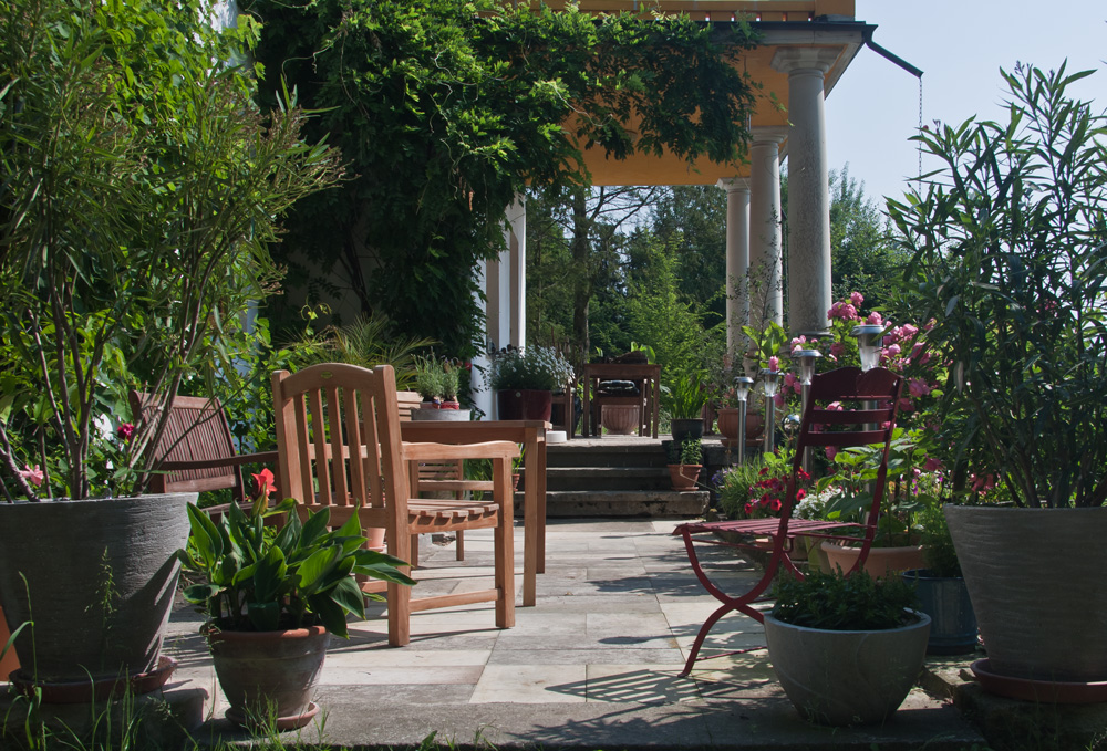 Nature hotel - Kulinarisches Angebot: Glutenfreie Kost möglich - Die Sonnenterrasse der BIO-Pension - Pension Villa Weissig