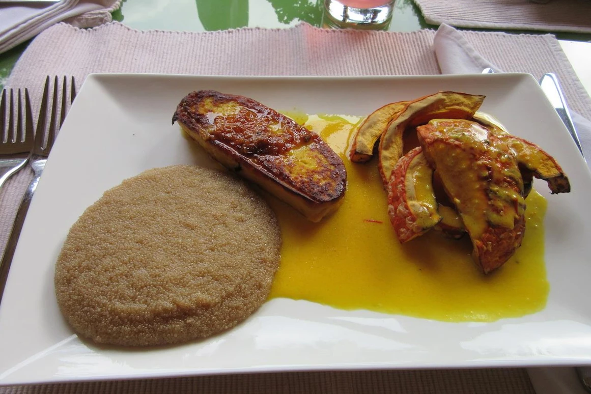 Biohotel: Der vegan zertifizierte Gasthof zum Ederplan mit veganer -5-Elementeküche - alle Speisen sind zucker-,  laktose- und glutenfrei - Katharinas Veganer Naturgasthof