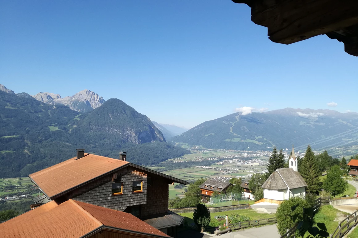 Biohotel: Veganer Gasthof Osttirol - Blick auf Lienz Richtung Pustertal - Katharinas Veganer Naturgasthof