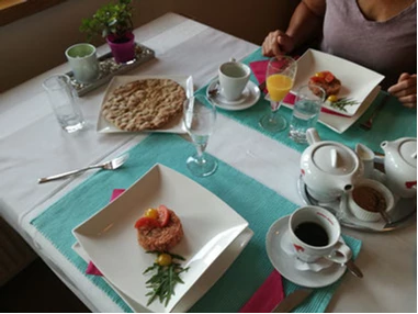Biohotel: Veganes Frühstück in 2 Gängen nach TCM gluten- und zuckerfrei - Katharinas Veganer Naturgasthof