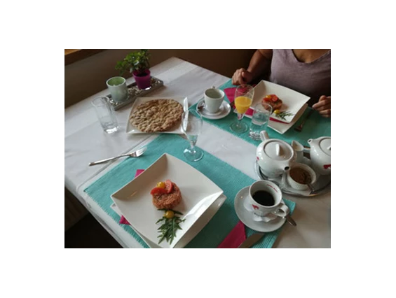 Biohotel: Veganes Frühstück in 2 Gängen nach TCM gluten- und zuckerfrei - Katharinas Veganer Naturgasthof