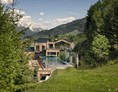 Naturhotel: Das Naturhotel in den Alpen auf 3800 qm waldSPA. - Naturhotel Forsthofgut