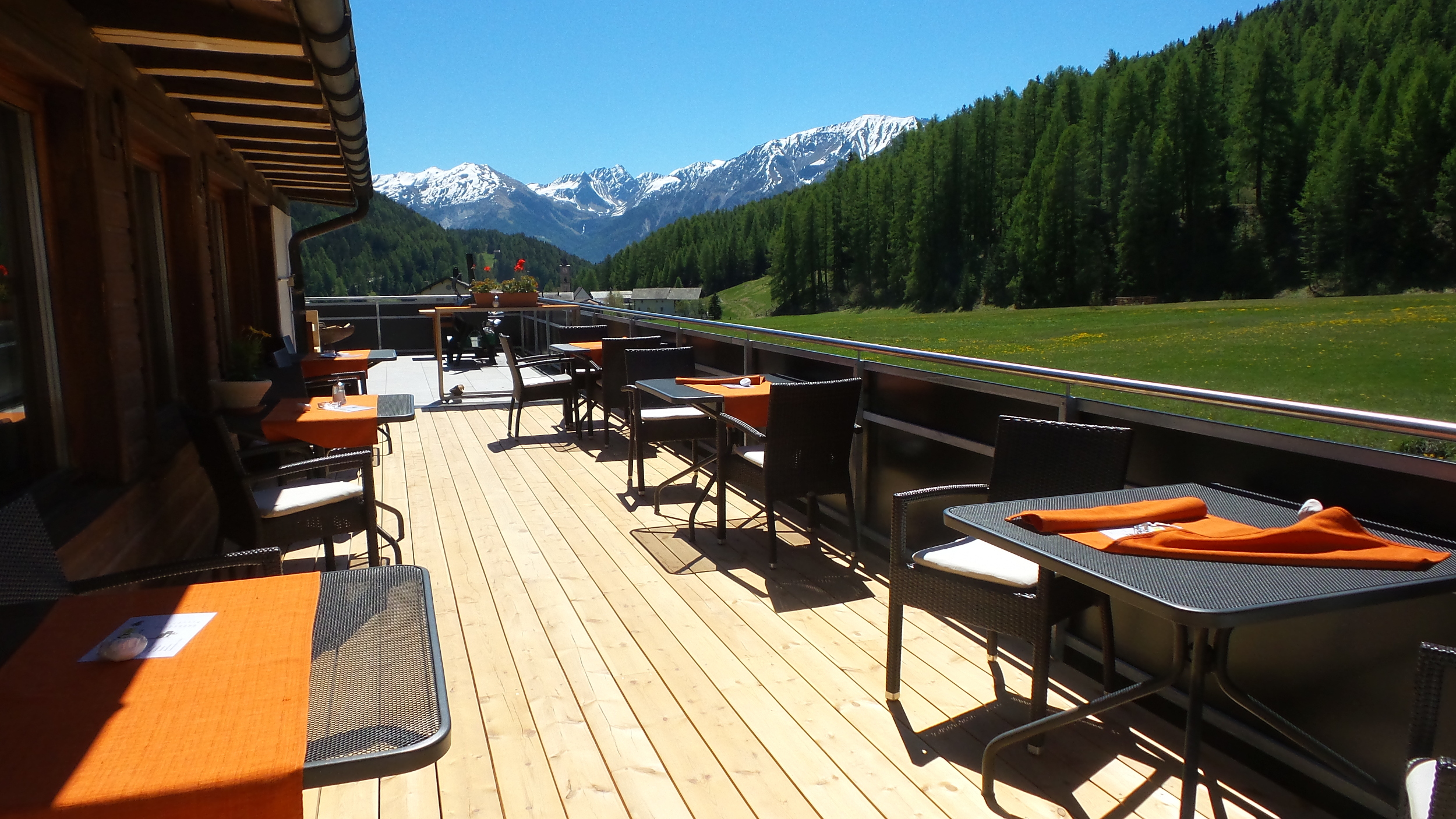 Biohotel: Sonnenterrasse des Hotels - Bio-Hotel Al Rom