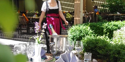 Naturhotel - PLZ 90537 (Deutschland) - Garten mit PV Beschattung - Bio-Boutiquehotel Schwarzer Bock