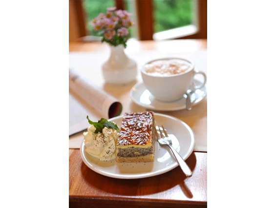 Biohotel: Hausgebackener Kuchen - Biohotel Stiftsgut Wilhelmsglücksbrunn