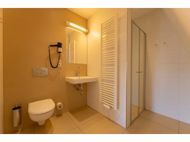 Biohotel: Dusche/WC - Biohotel Stiftsgut Wilhelmsglücksbrunn