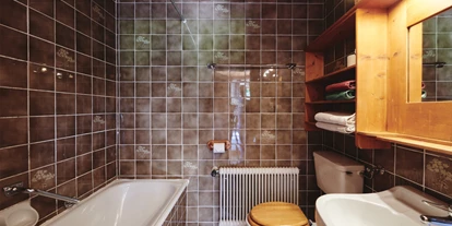 Naturhotel - Bio-Getränke - Ramsau am Dachstein - Badezimmer im zweitkleinsten Apartment - Naturhaus Lehnwieser