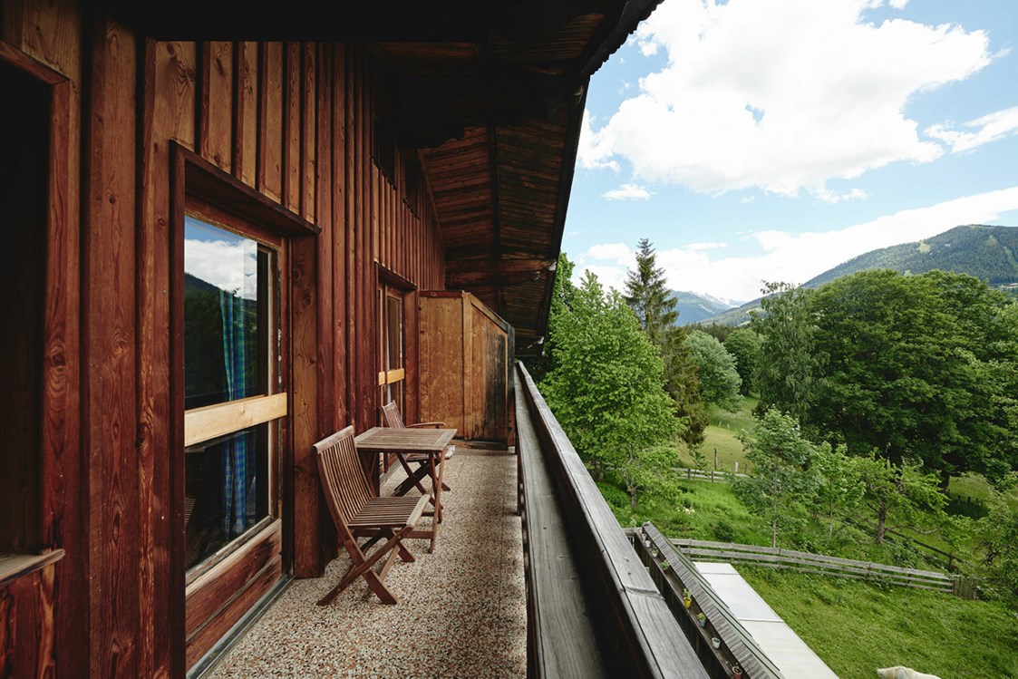 Biohotel: Terrasse im großen Apartment - Naturhaus Lehnwieser