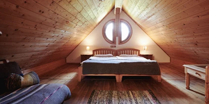 Naturhotel - Bio-Getränke - Ramsau am Dachstein - Doppelbett Energie- und Sternenzimmer im Waldhaus - Naturhaus Lehnwieser