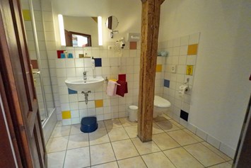 Biohotel: Bad/WC im Apartment 11 - Gut Nisdorf Ferienapartments