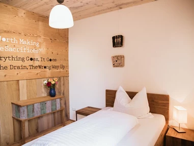 Biohotel: Apartment Color für bis zu 4 Personen - der baum