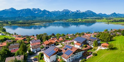 Naturhotel - Energieversorgung: 100 % Ökostrom - Biohotel Eggensberger: Bio- & Wellnesshotel im Allgäu für Urlaub am See mit Bergpanorama - Biohotel Eggensberger