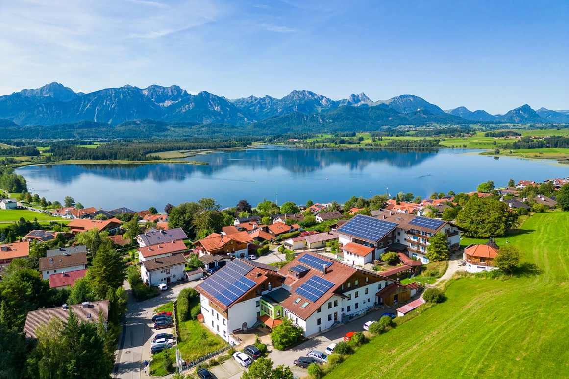Biohotel: Biohotel Eggensberger: Bio- & Wellnesshotel im Allgäu für Urlaub am See mit Bergpanorama - Biohotel Eggensberger