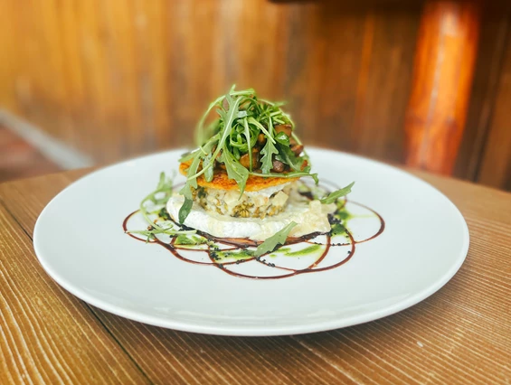 Biohotel: Bio-Kulinarik im Panorama-Restaurant: Unsere Bioküche: Kreative, ernährungsbewusste und wohlschmeckende 100% biozertifizierte Gerichte. - Biohotel Eggensberger