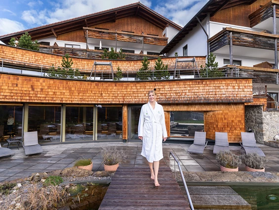 Biohotel: Zeit für Entspannung & Erholung im Garten-SPA mit Naturpool - Biohotel Eggensberger