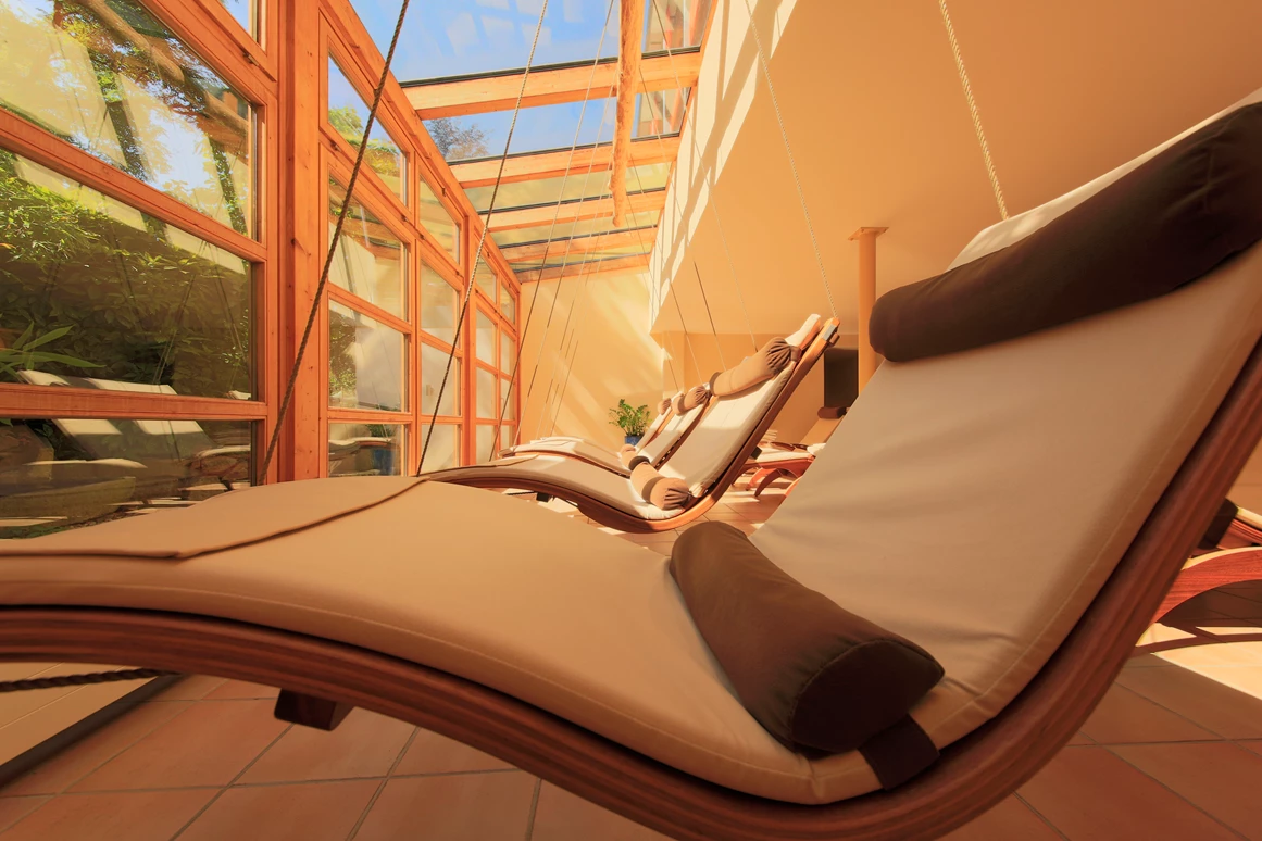 Biohotel: Schaukelliegen im Ruheraum - Bio-Thermalhotel Falkenhof