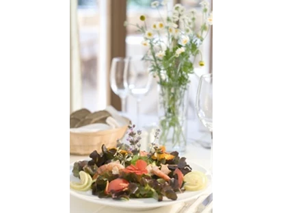 Nature hotel - Bezahlsysteme: Bar - Wolfegg (Altheim) - Bio-Restaurant mit Genussküche (Menüwahl oder á la carte) - Bio-Thermalhotel Falkenhof