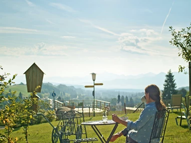 Biohotel: Entdecken Sie unser grünes Hideaway im Herzen der Ammergauer Alpen. 100% Bio. - moor&mehr Bio-Kurhotel