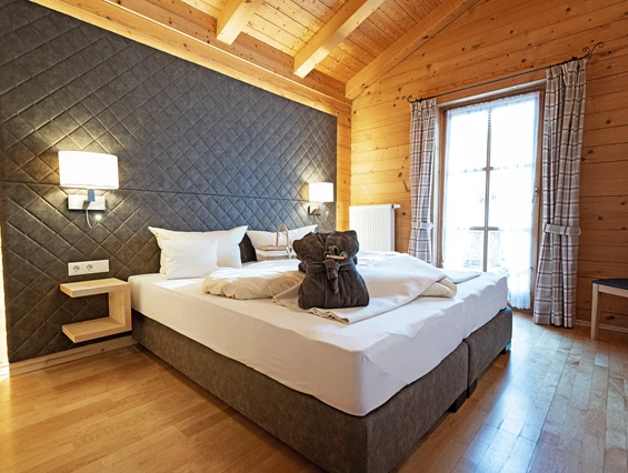 Biohotel: Ob Chalet-Look, Landhaus-Stil oder lieber zeitlos. Unsere verschiedenen Zimmerkategorien bieten für jeden Urlaubstyp die passende Option. - moor&mehr Bio-Kurhotel