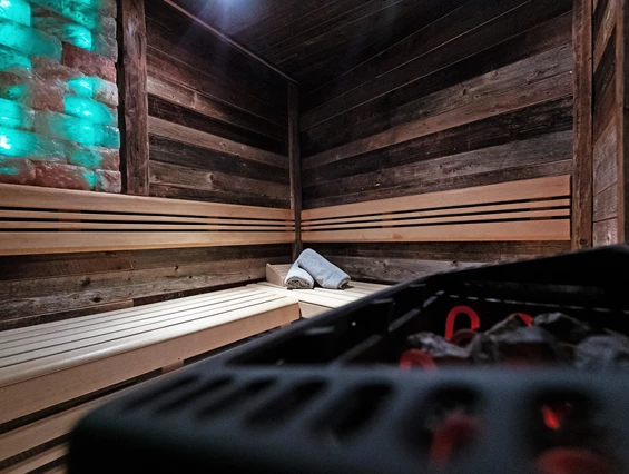 Biohotel: Abschalten und Kraft tanken in unserer finnischen Altholzsauna.  - moor&mehr Bio-Kurhotel