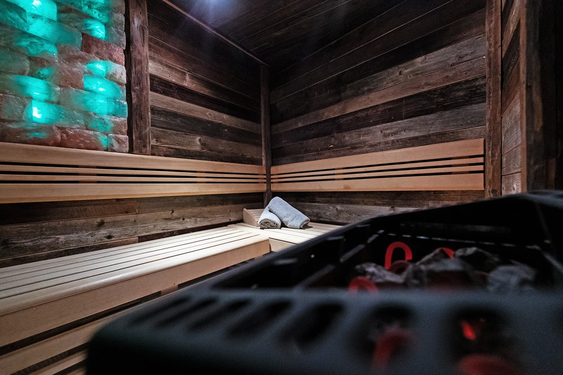 Biohotel: Abschalten und Kraft tanken in unserer finnischen Altholzsauna.  - moor&mehr Bio-Kurhotel