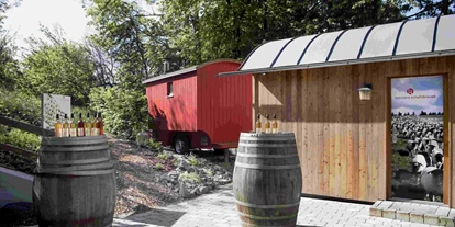 Naturhotel - Dämmmaßnahmen - Franken - Der Apfelhof mit Schafsbrause und Schäferwagen-Sauna - krenzers rhön: Apfelweingut | Hotel | Denkerei