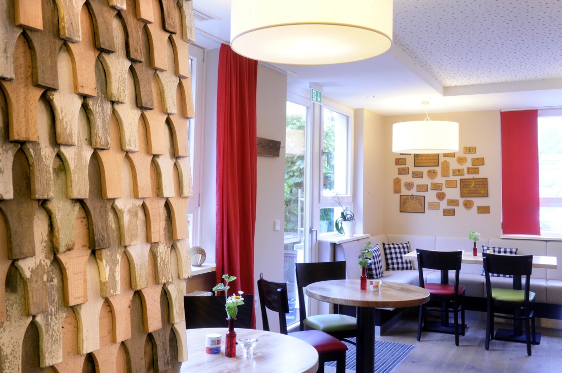 Biohotel: Die Wirtschaft - traditionell innovativ - krenzers rhön: Apfelweingut | Hotel | Denkerei