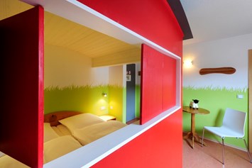 Biohotel: Das Schäferwagen-Zimmer - für alle, denen der wagen auf der Wiese zu cool ist :-) - krenzers rhön: Hotel + Apfelweingut + Bio-Landwirtschaft