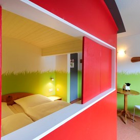 Biohotel: Das Schäferwagen-Zimmer - für alle, denen der wagen auf der Wiese zu cool ist :-) - krenzers rhön: Hotel + Apfelweingut + Bio-Landwirtschaft