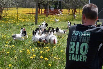 Biohotel: Power to the Bio-Bauer Max - krenzers rhön: Hotel + Apfelweingut + Bio-Landwirtschaft