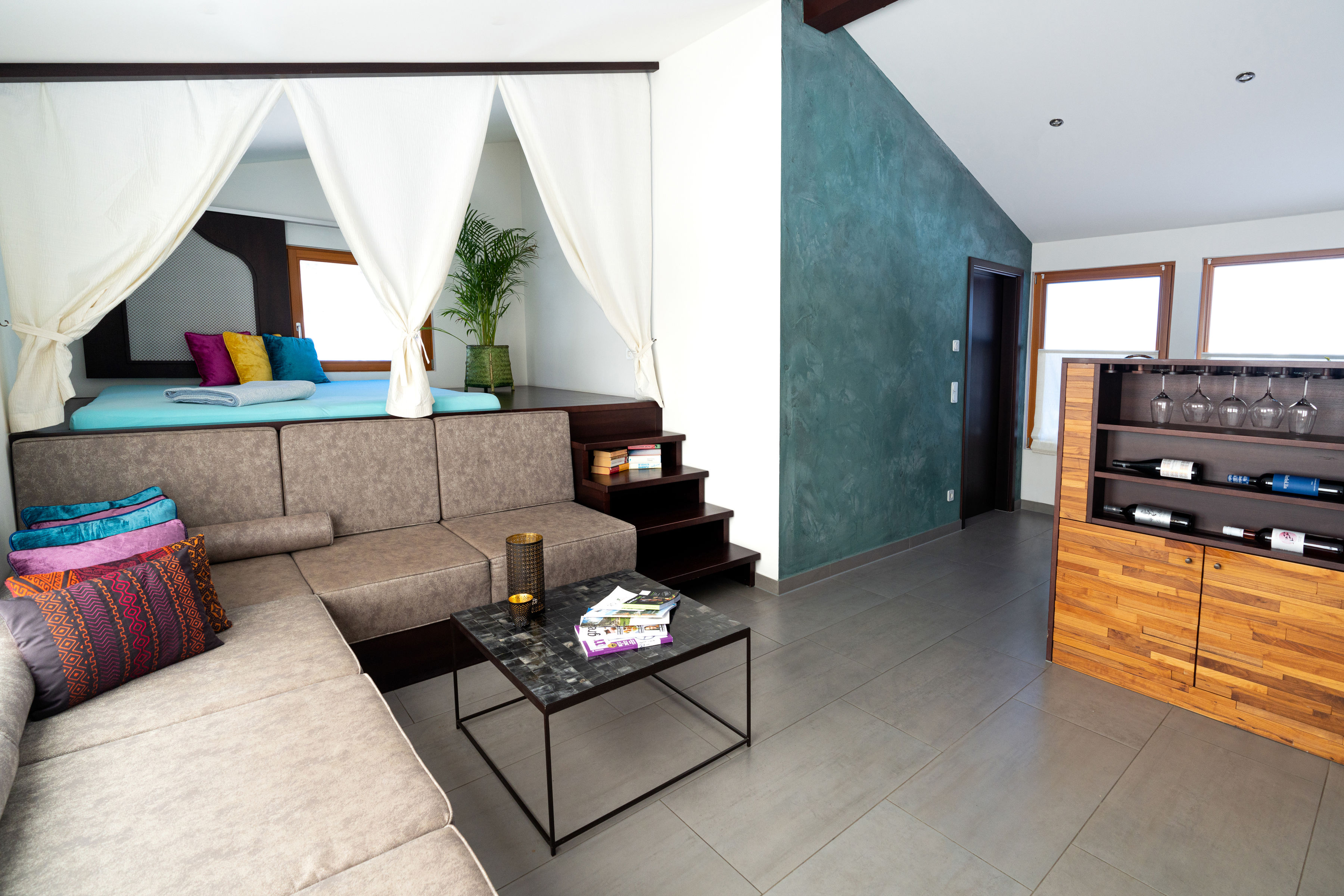 Biohotel: BIO HOTEL 7 Sentidos: Wohn-Essbereich - 7 Sentidos – Naturchalets