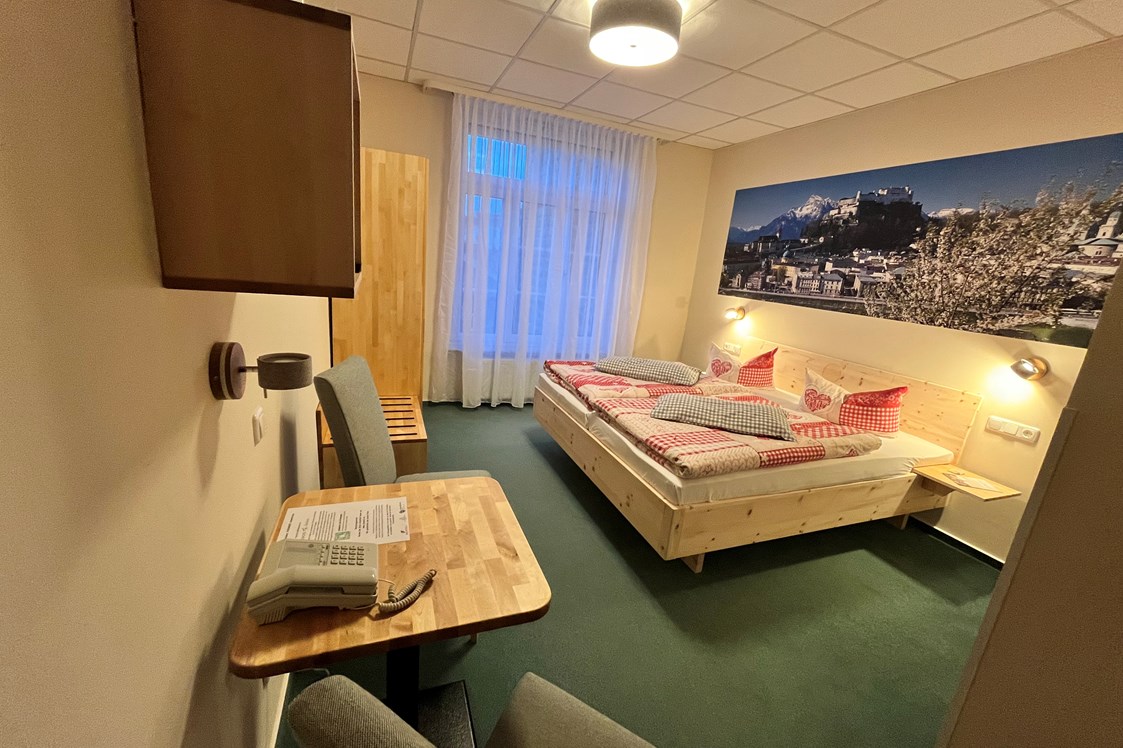Biohotel: Bio Hotel Amadeus: Komfortzimmer Salzburg Hofseite - Biohotel Amadeus