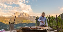 Naturhotel - Südtirol - Bozen - BIO HOTEL Pennhof: Grillen - Pennhof – Der Weg zu mir