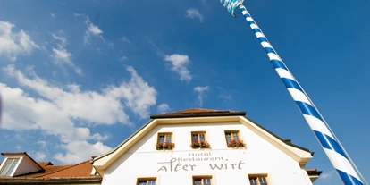 Naturhotel - Bezahlsysteme: Bar - Münsing - BIO HOTEL Alter Wirt: 
Außen Ansicht  - Alter Wirt